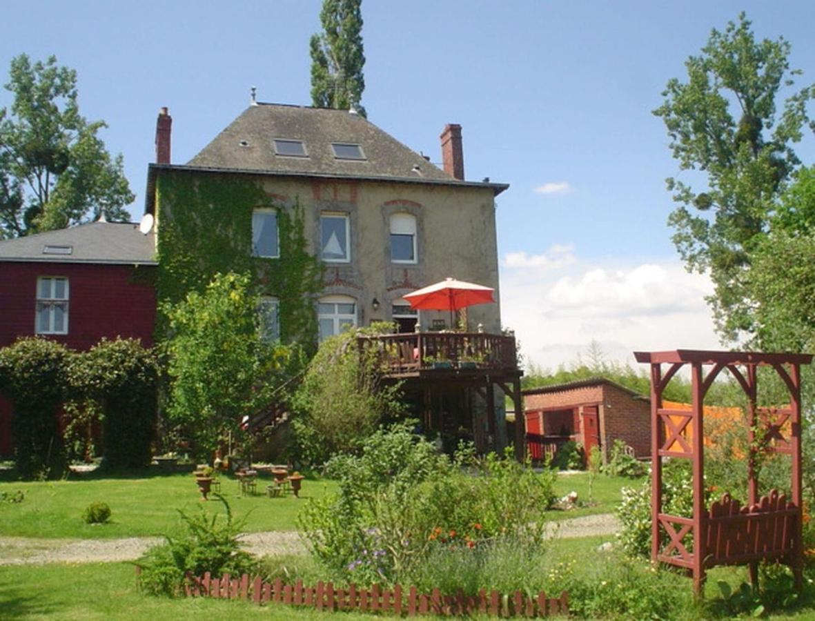 La Chaussee D'Olivet En Mayenne Ngoại thất bức ảnh